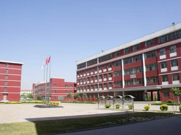 云南某中学校园广播安装案例